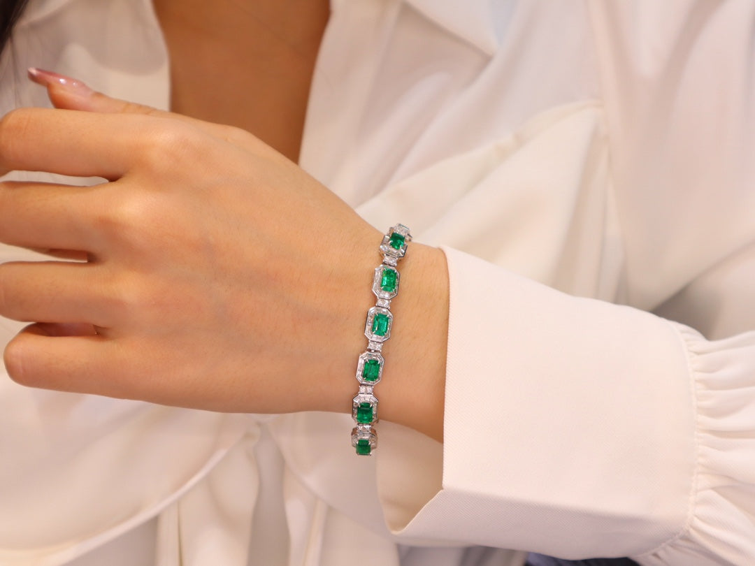 Luxury Emerald Bracelet with Diamonds - Premium Jewelry Collection