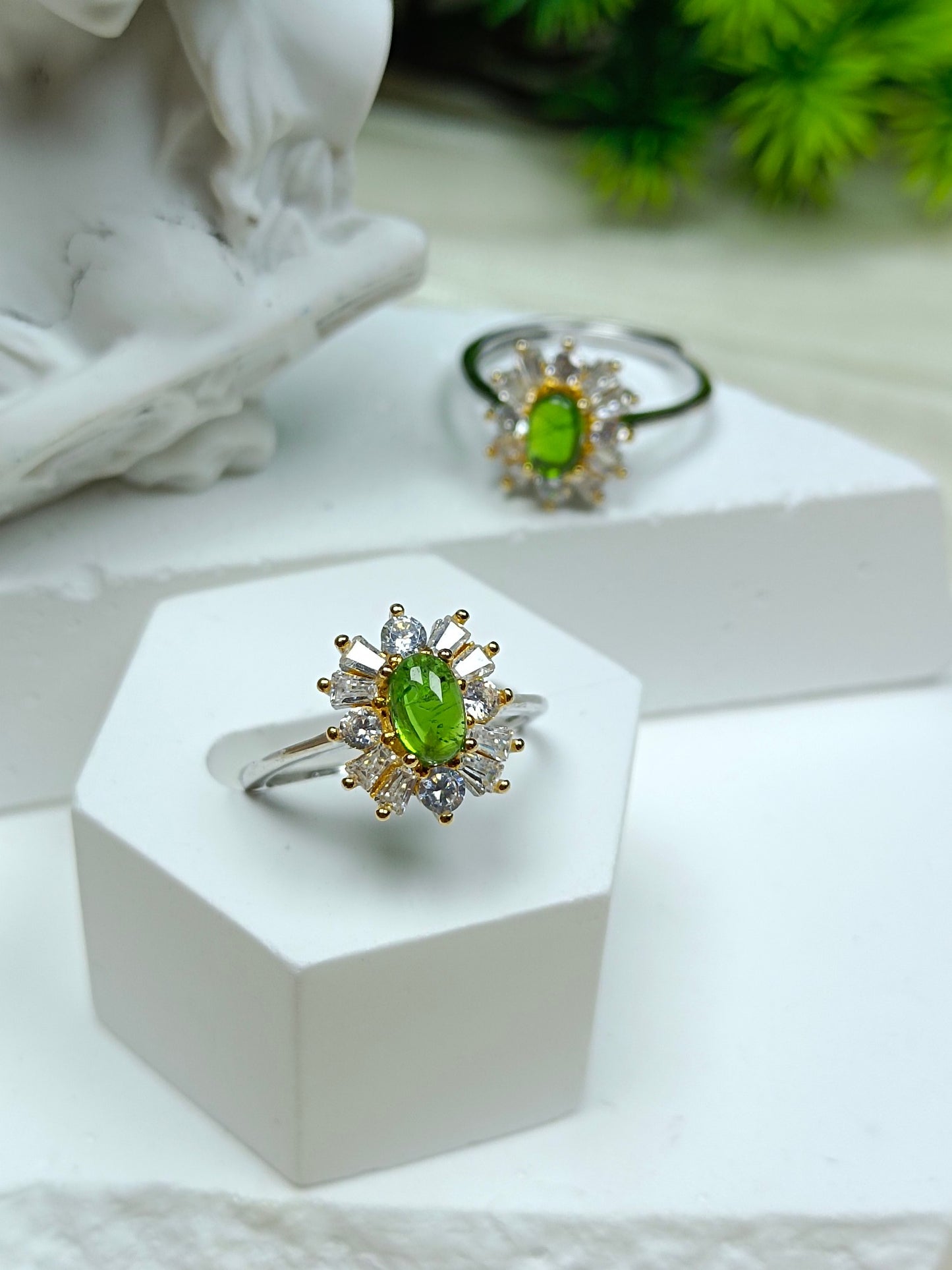 Adjustable S925 Silver Ring with Diopside Embed - Elegant Jewelry