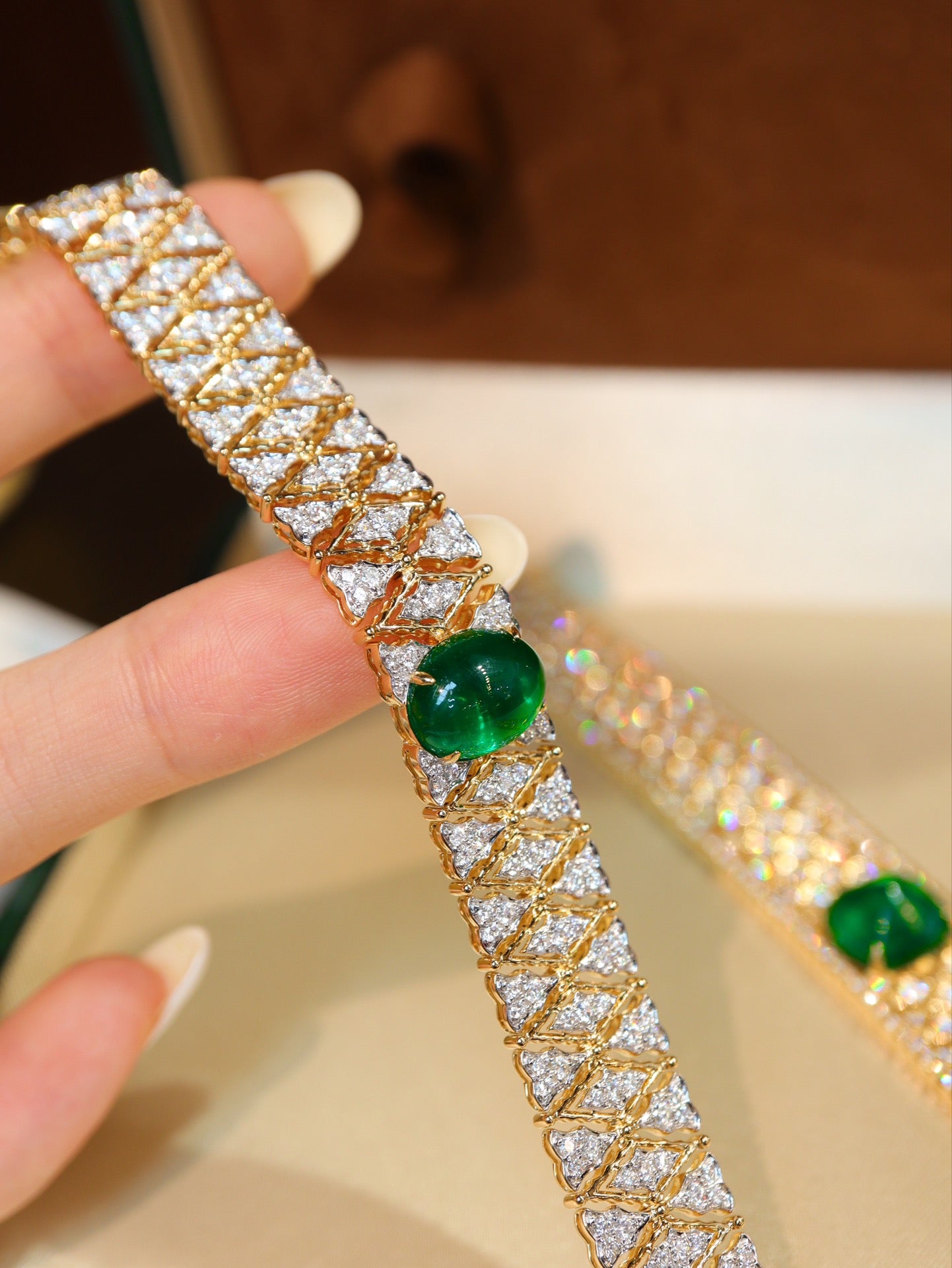 Luxurious Customized Emerald Bracelet - Exclusive Jewelry Collection