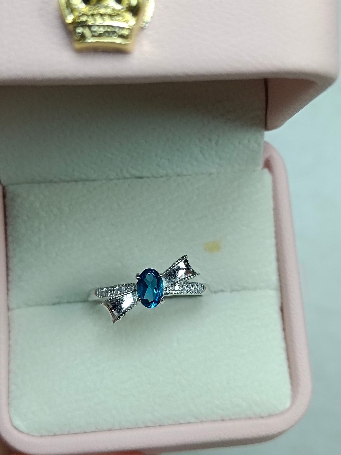 Cincin Bow Topaz Biru London - Barang Kemas Cantik untuk Setiap Majlis