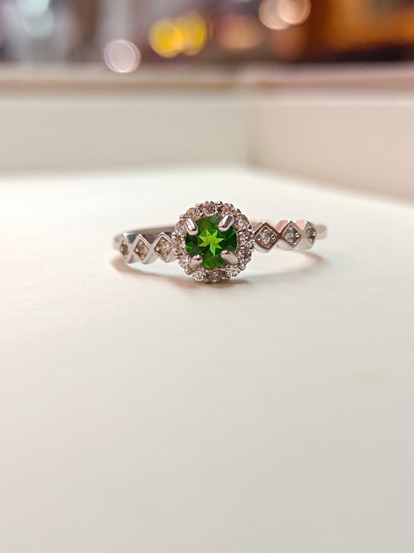 Elegant S925 Silver Embedded Diopside Ring - Jewelry for Every Occasion