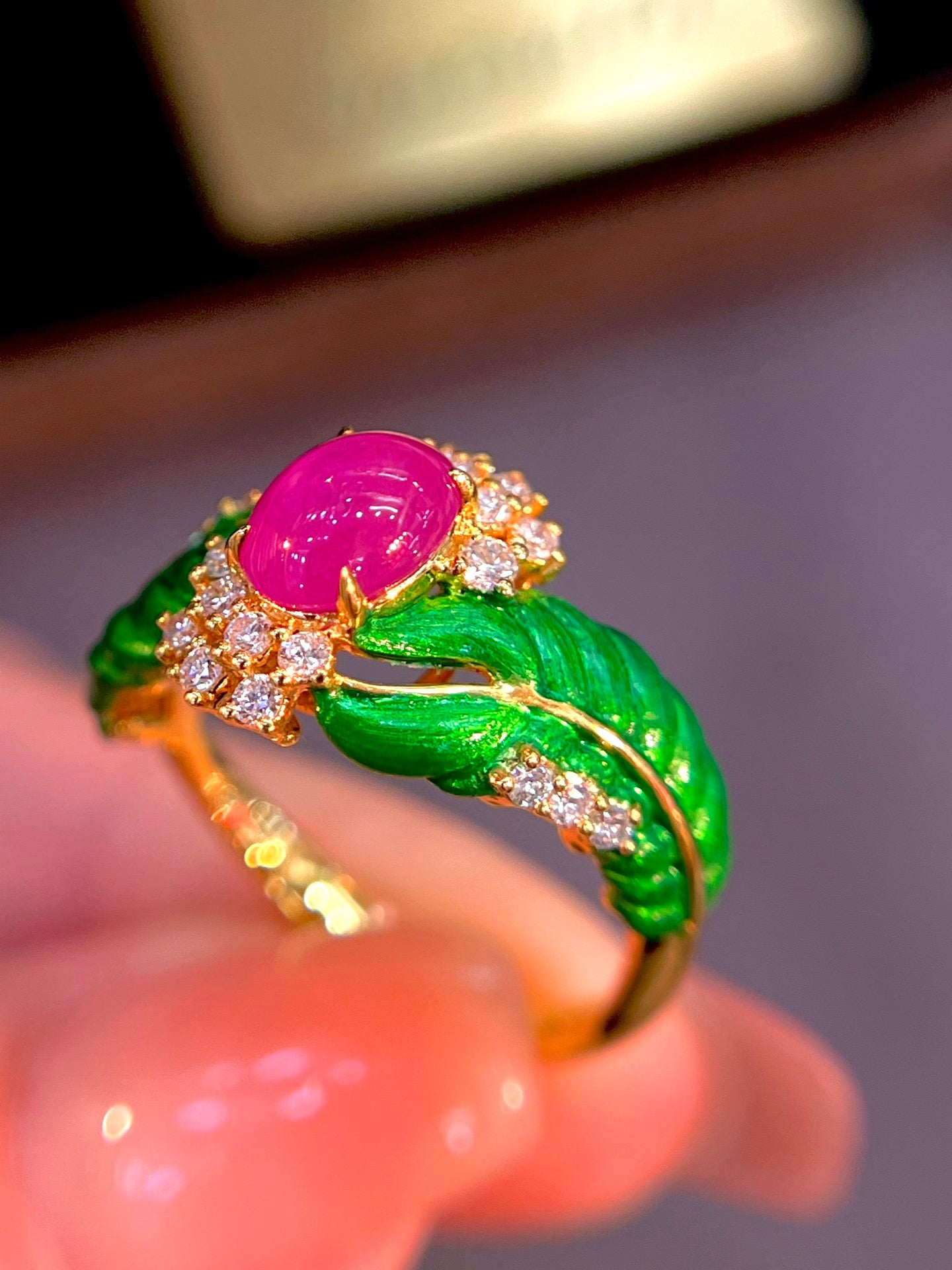 Exquisite 18k Gold Myanmar Ruby Ring with Diamond Accent - Jewelry for Elegance