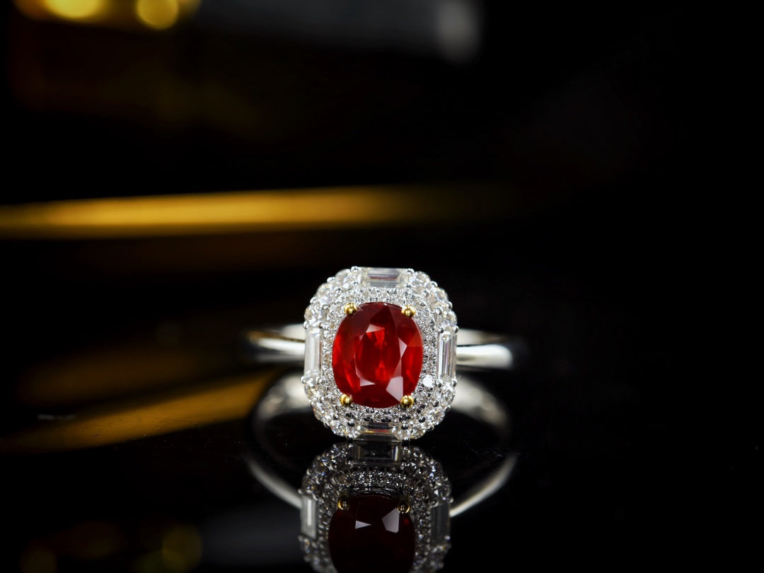 No-Burn Pigeon's Blood Ruby Ring - klassiset Diana-tyyliset korut