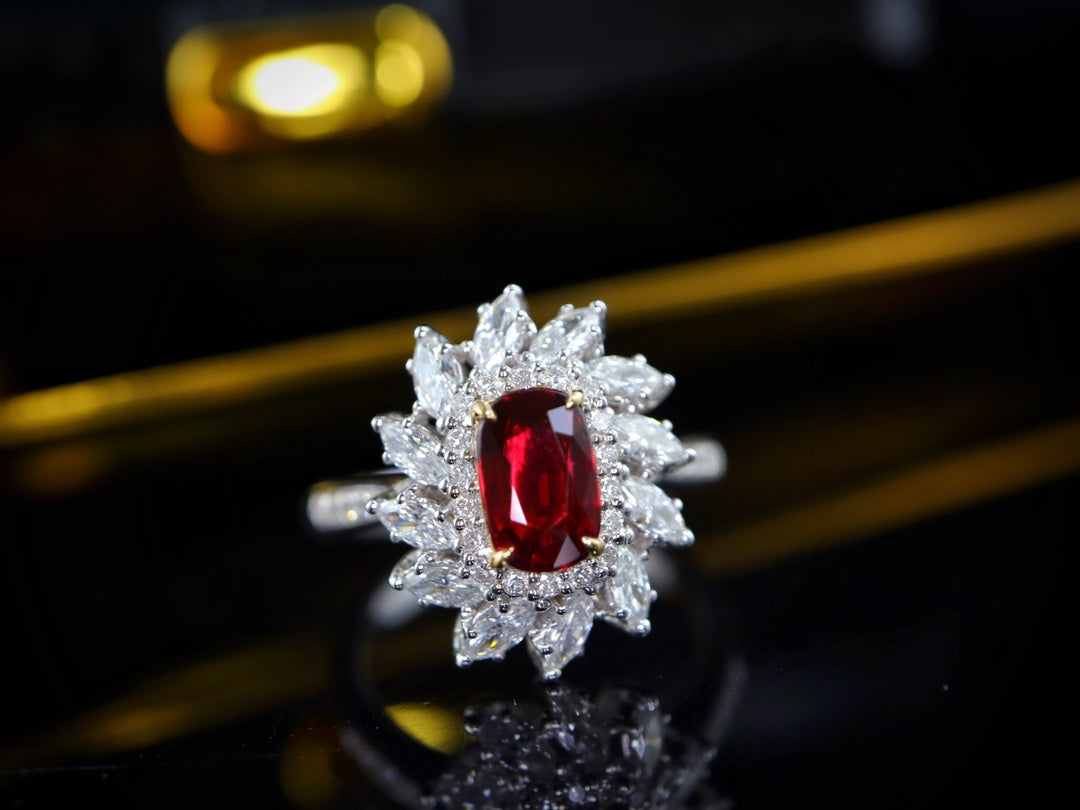 No-Burn Pigeon's Blood Ruby Ring - Sieradencollectie