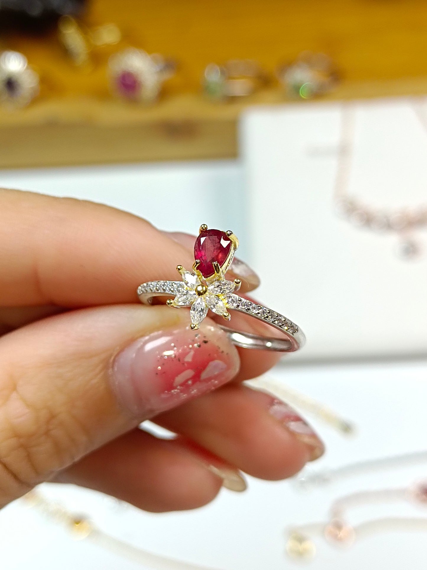 S925 Silver Ruby Ring with Dual-Tone Craftsmanship - Unique Jewelry