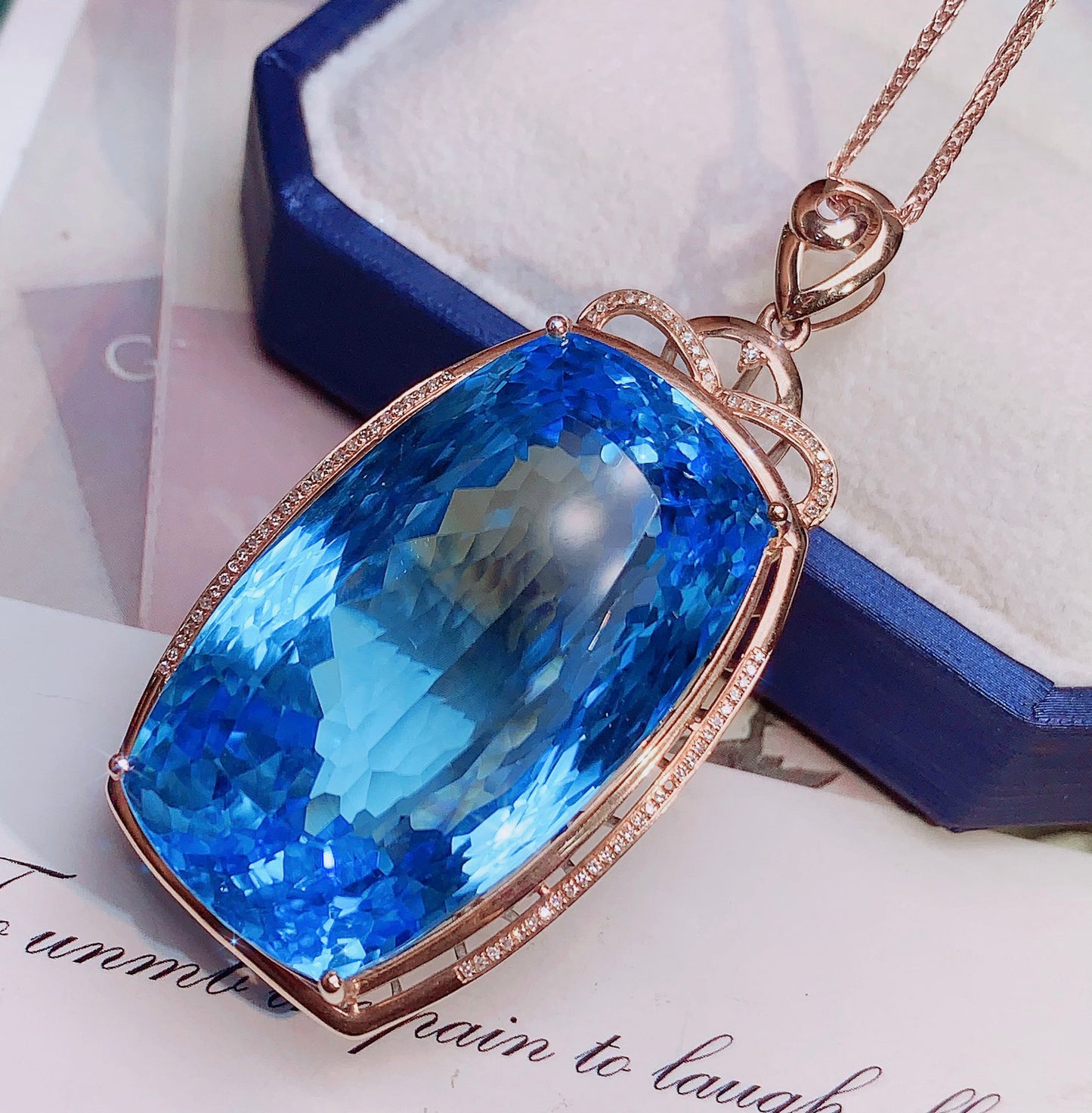 Exquisite Collector's Grade Topaz Jewelry - 18K Gold Embedded Pendant