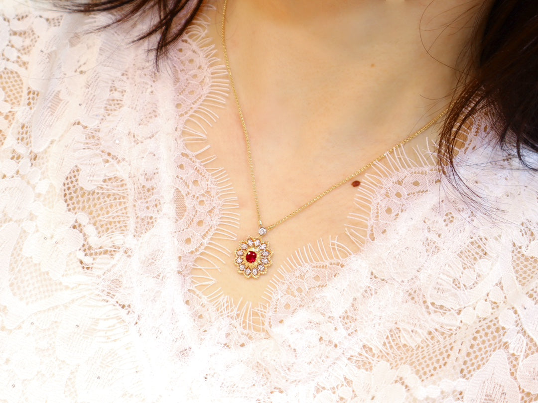 Italian Elegance Jewelry: Buccellati Classic Hand-Carved Gold Necklace with Pigeon's Blood Red Gem