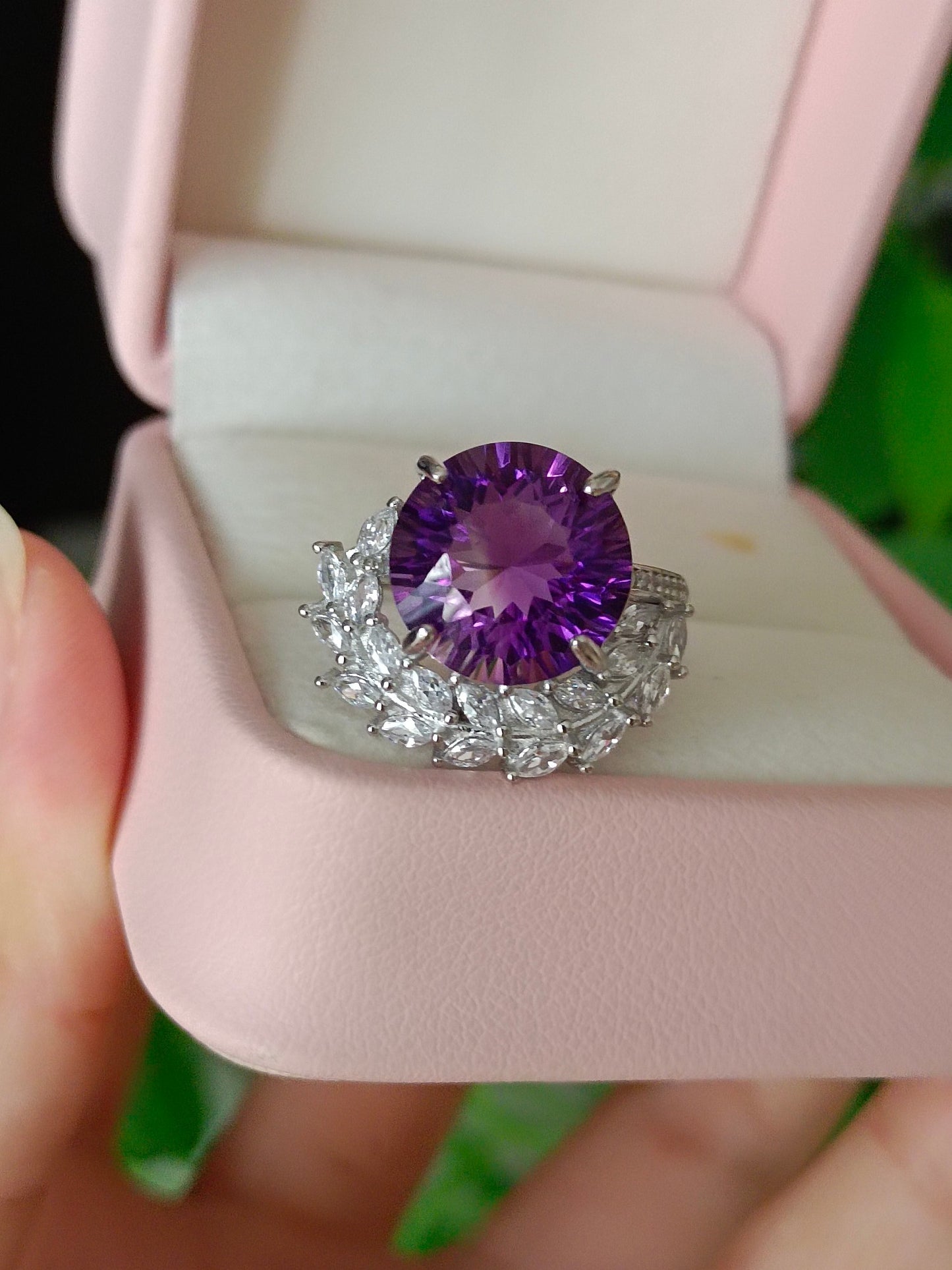 Natural Amethyst Wheat Spike Ring - Exquisite Jewelry for Elegance and Prosperity