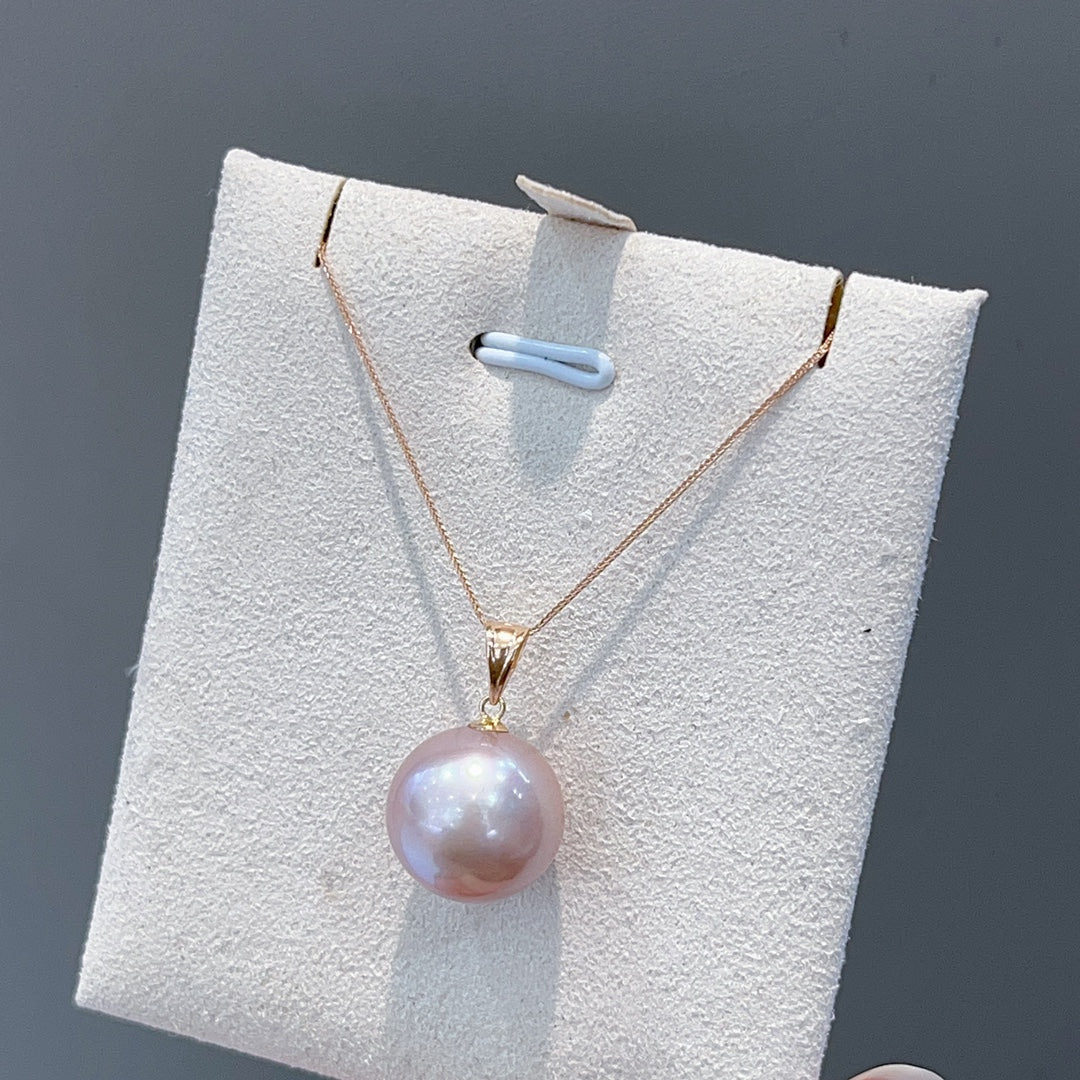 Exclusive Jewelry Deal: 18K Gold Edison Pearl Pendant