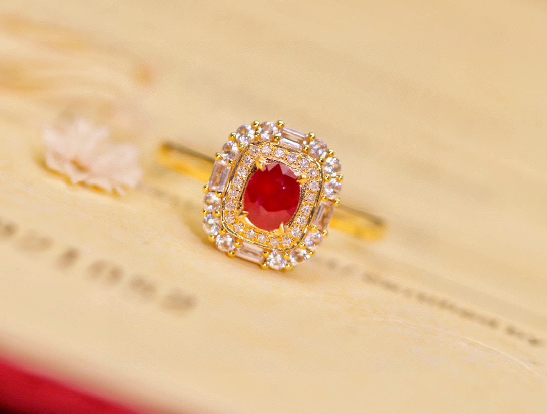 Luxury Jewelry: 18K Gold Ruby Ring with Diamond Accents