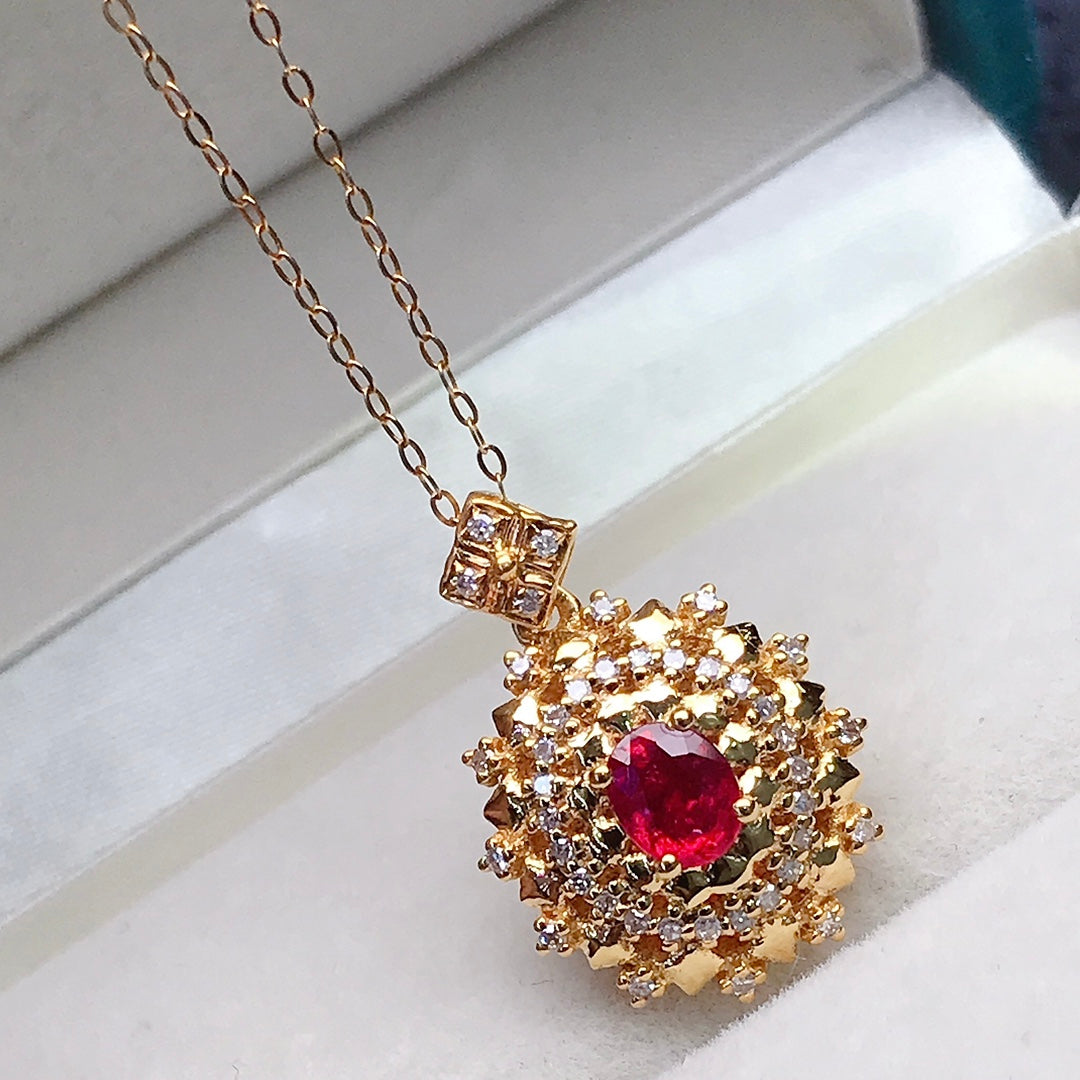 18K Gold Embedded Natural Ruby Pendant - Exquisite Jewelry