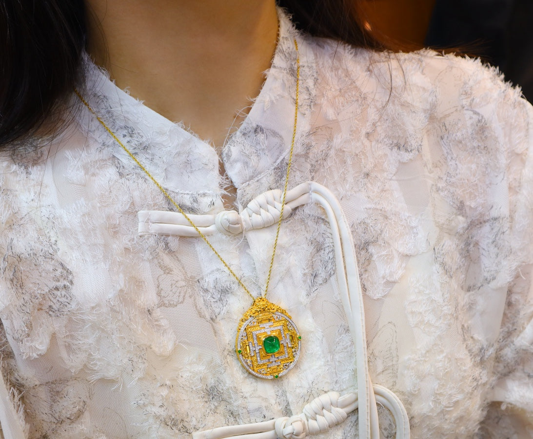 Grand Wish City Emerald Pagoda Gawu Pendant - A Fusion of Ancient Filigree Craft and Tibetan Elements in Jewelry