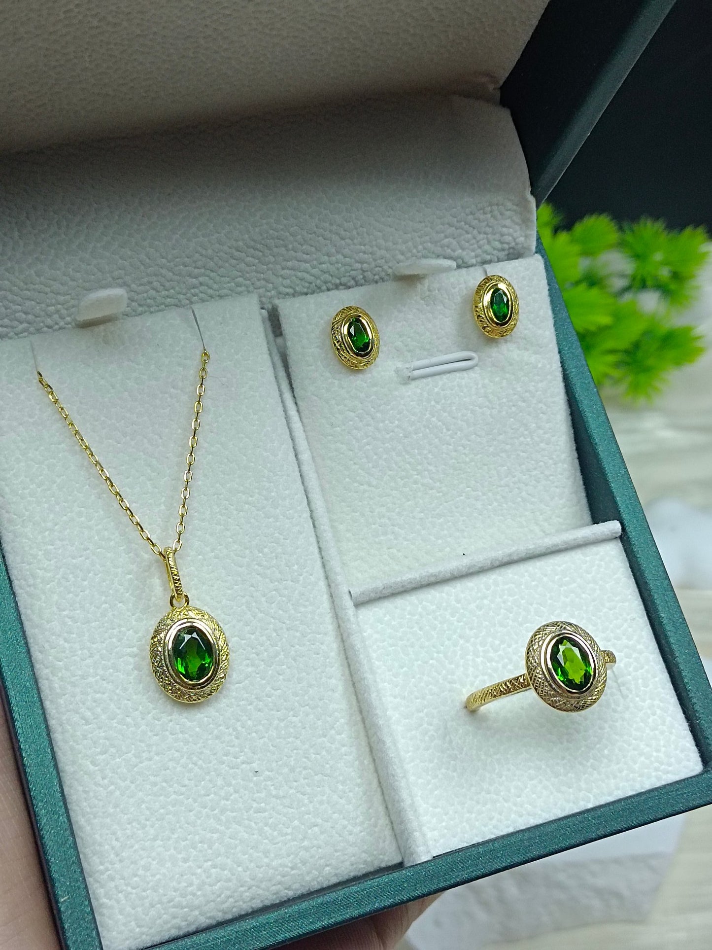 S925 Silver Exquisite Diopside Embedded Jewelry Set