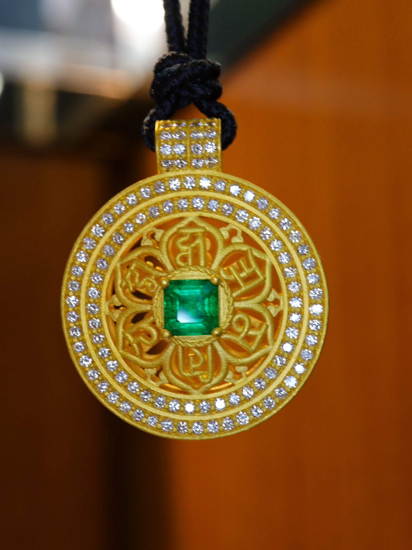 24k Gold Emerald Pendant - Premium Jewelry Piece