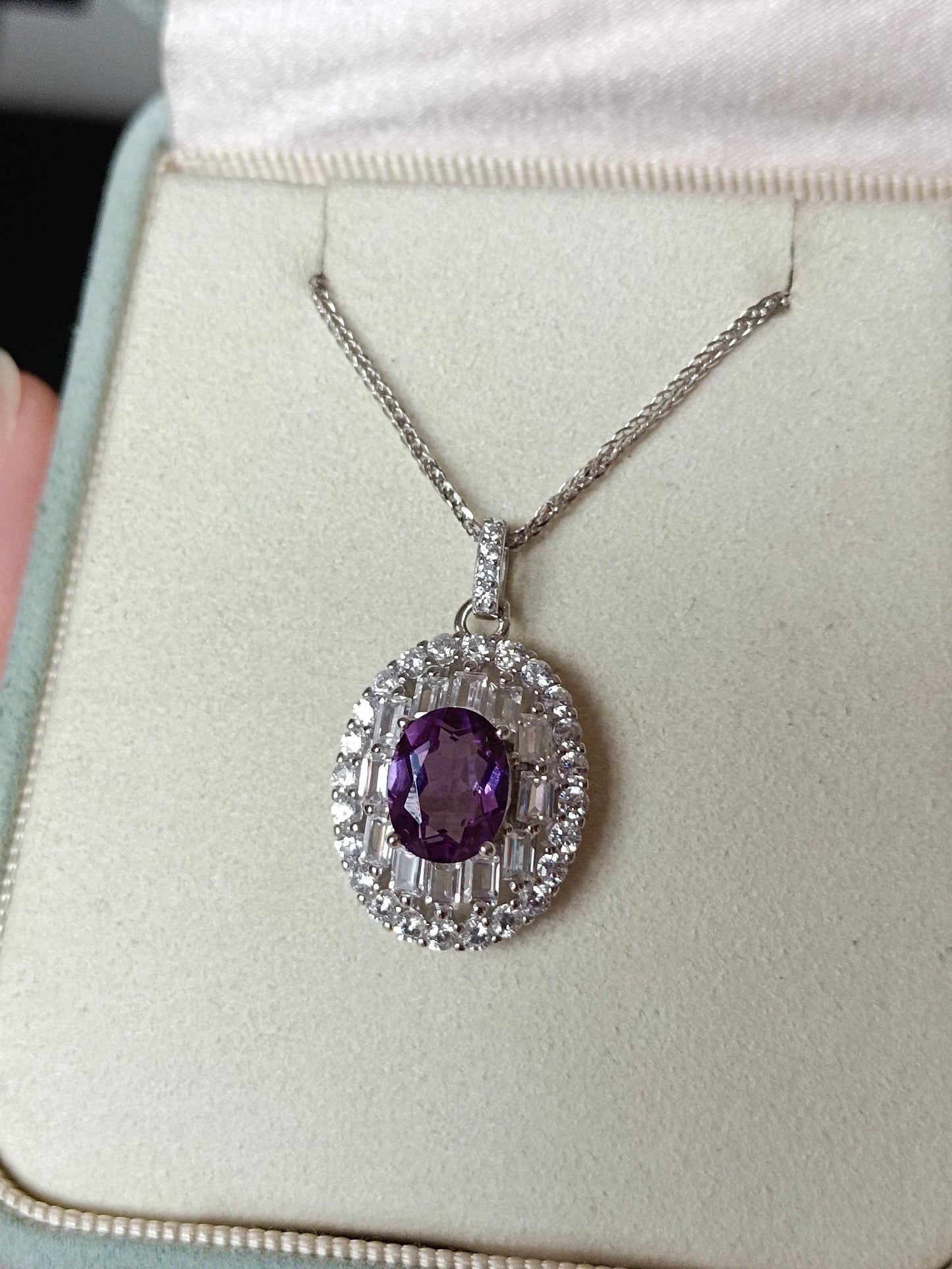 Barang Kemas Loket Amethyst Asli - Mewujudkan Ketenangan dan Keanggunan