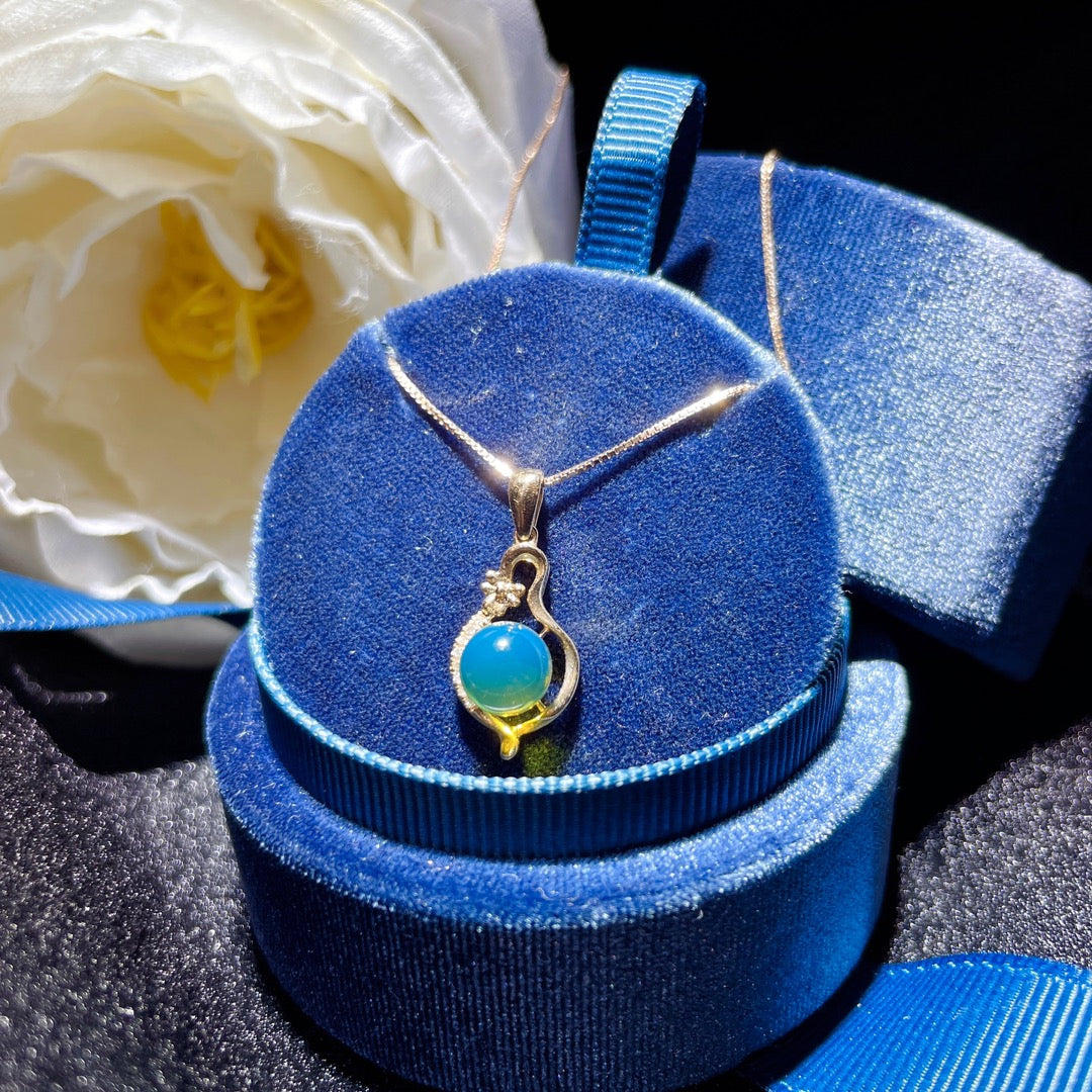 Exquis pendentif en ambre bleu dominicain intégré en or 18 carats - Bijoux uniques