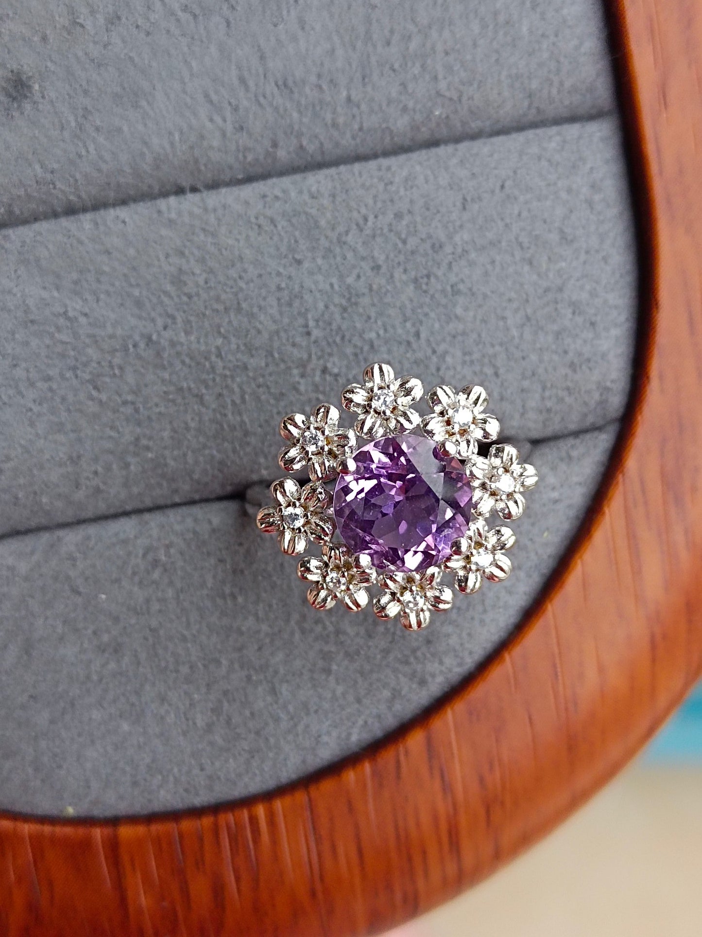 Cincin Bunga Kaya Amethyst Asli yang Indah - Barang Kemas Unik