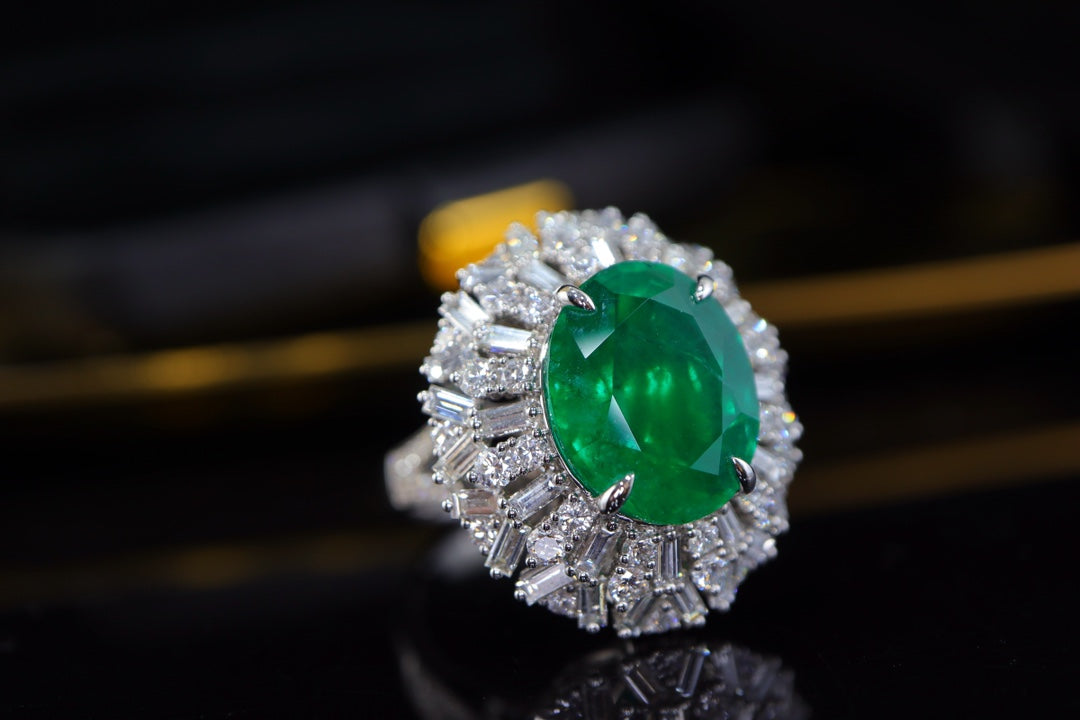 Luxury Emerald Pendant/Ring Dual-Use Jewelry - Top-Grade Verdant Green