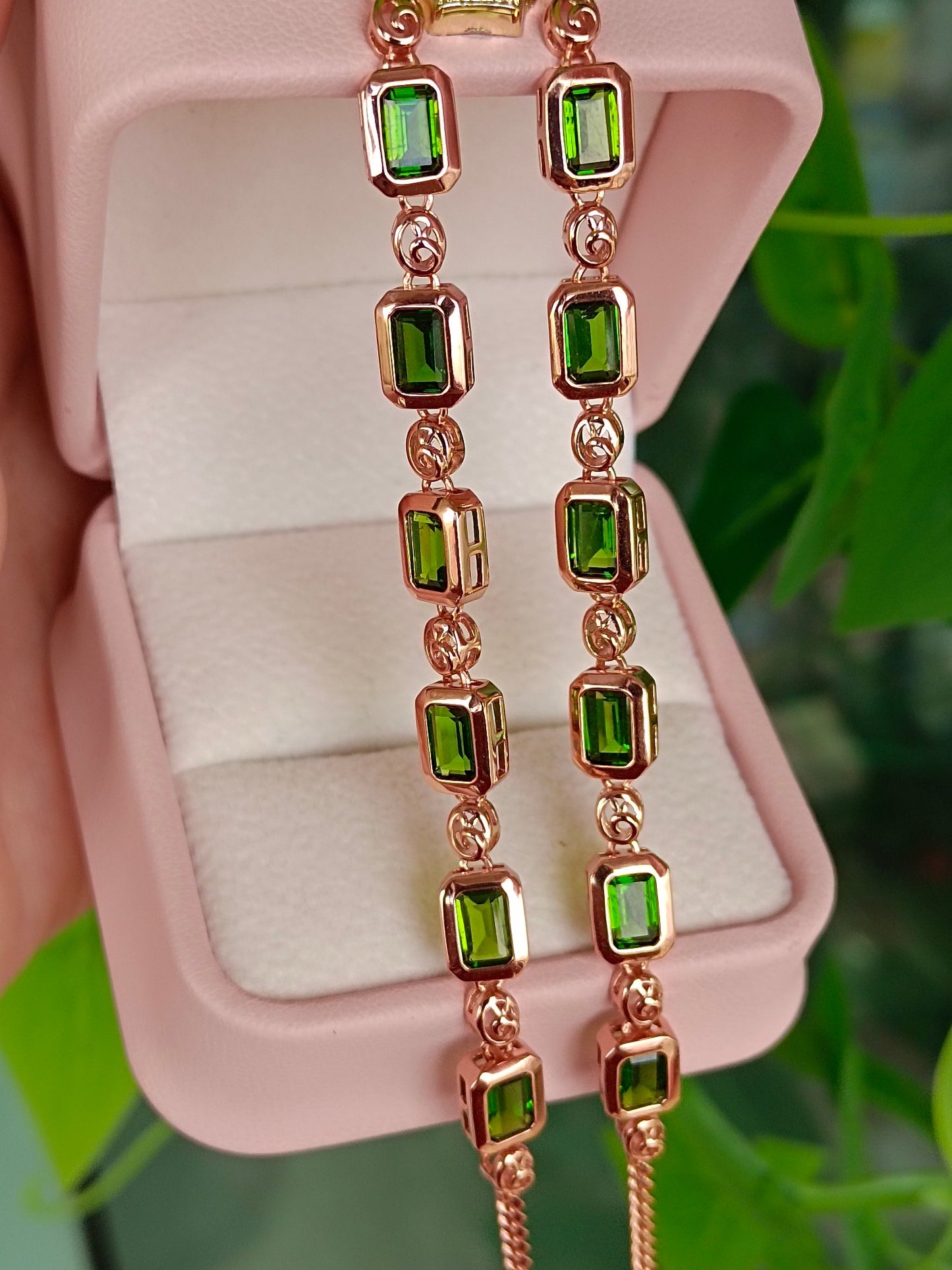 Luxurious Natural Diopside Jewelry Bracelet