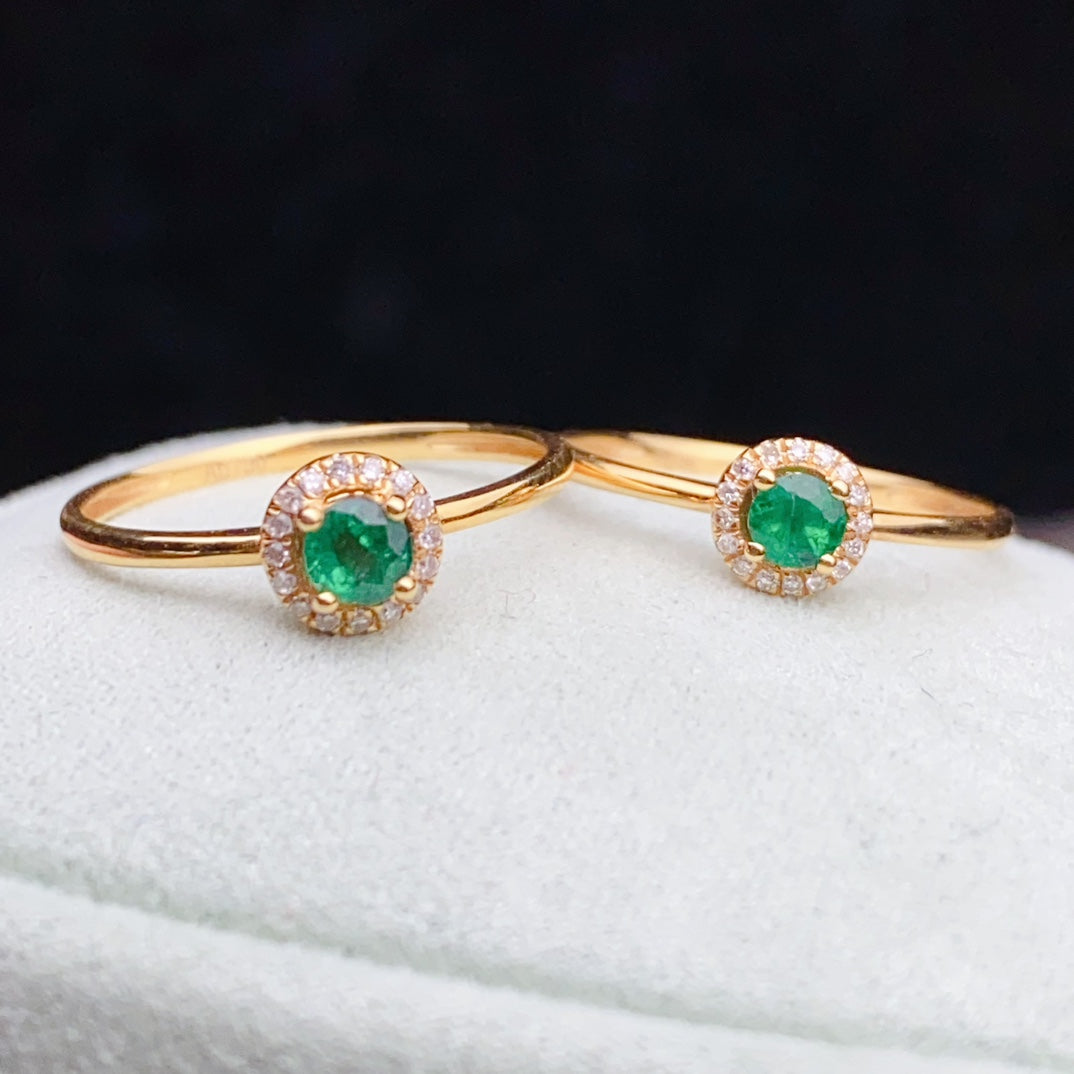 Encounter Elegance: Minimalist Emerald Ring Jewelry