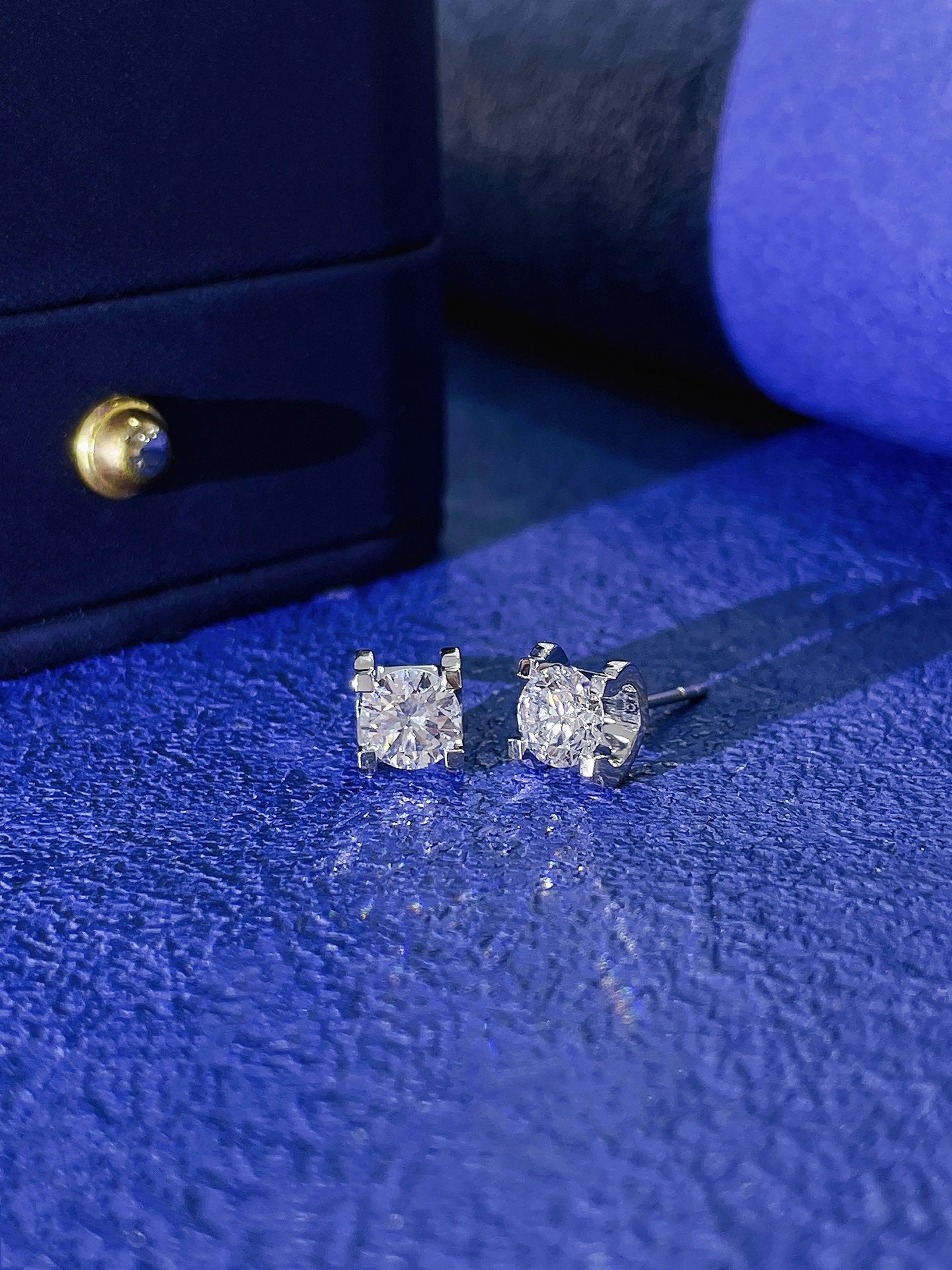 18K Cultured Round Diamond Bull Head Earrings – LGED001/60