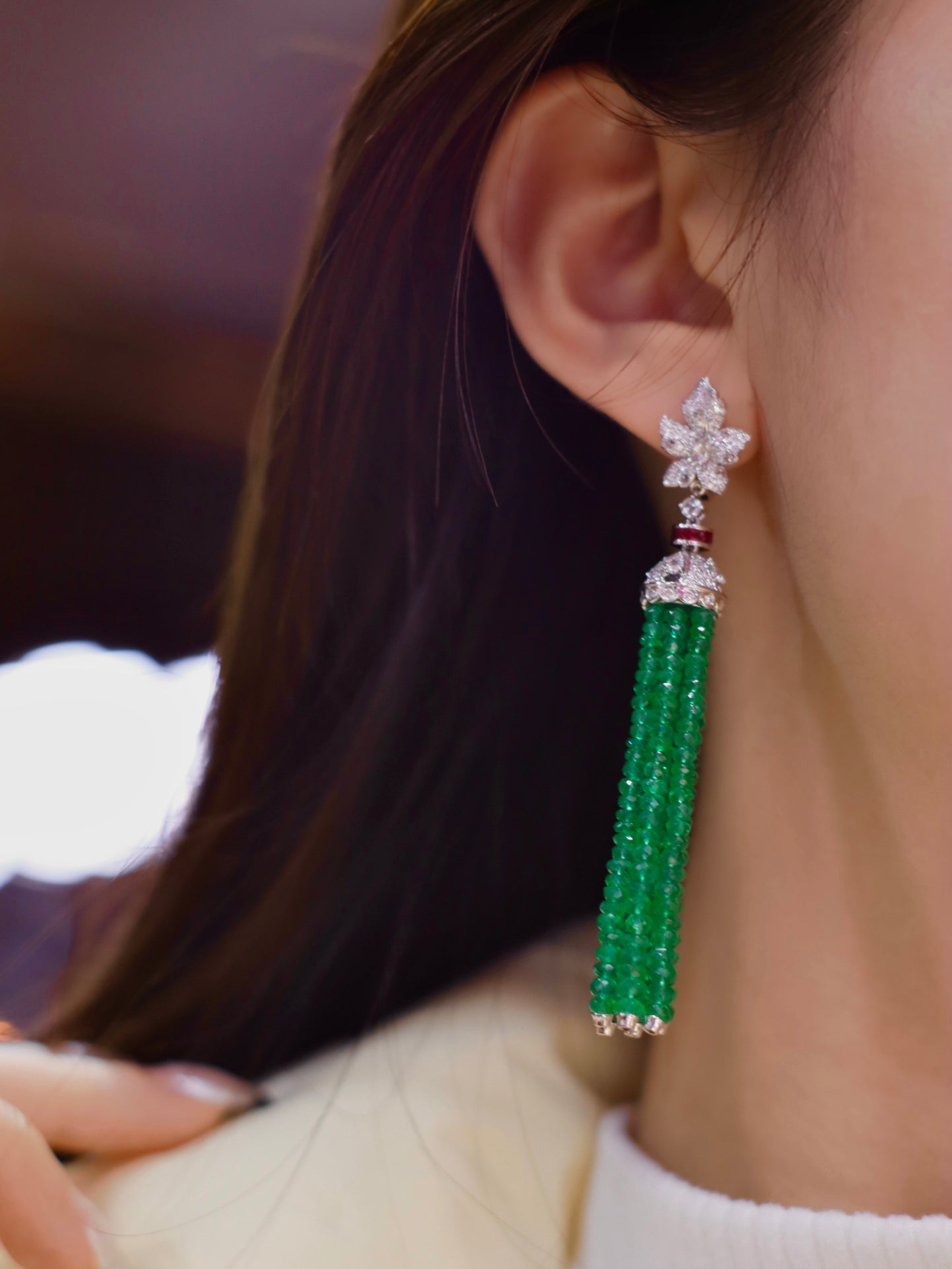 Emerald Elegance: Luxurious Emerald Dangle Earrings Jewelry