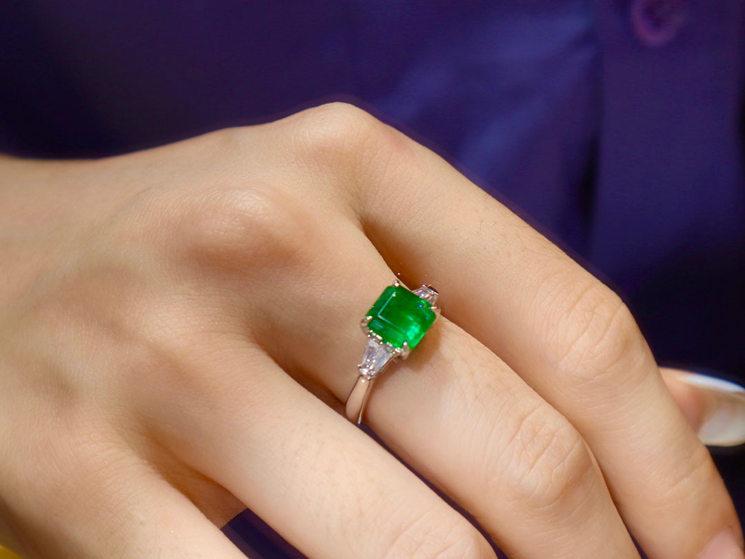 Emerald Ring - Vivid Green Jewelry Piece with Diamond Accents