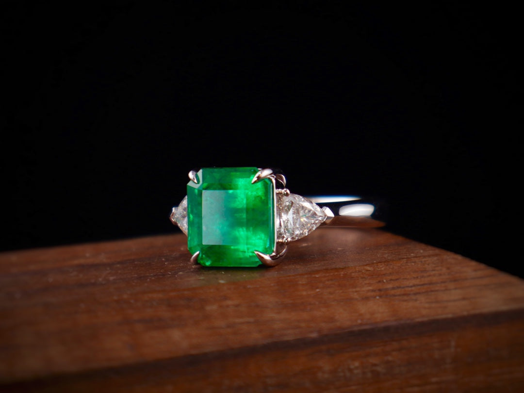 Emerald Ring - Vivid Green 3.79ct Classic Trilogy Jewelry