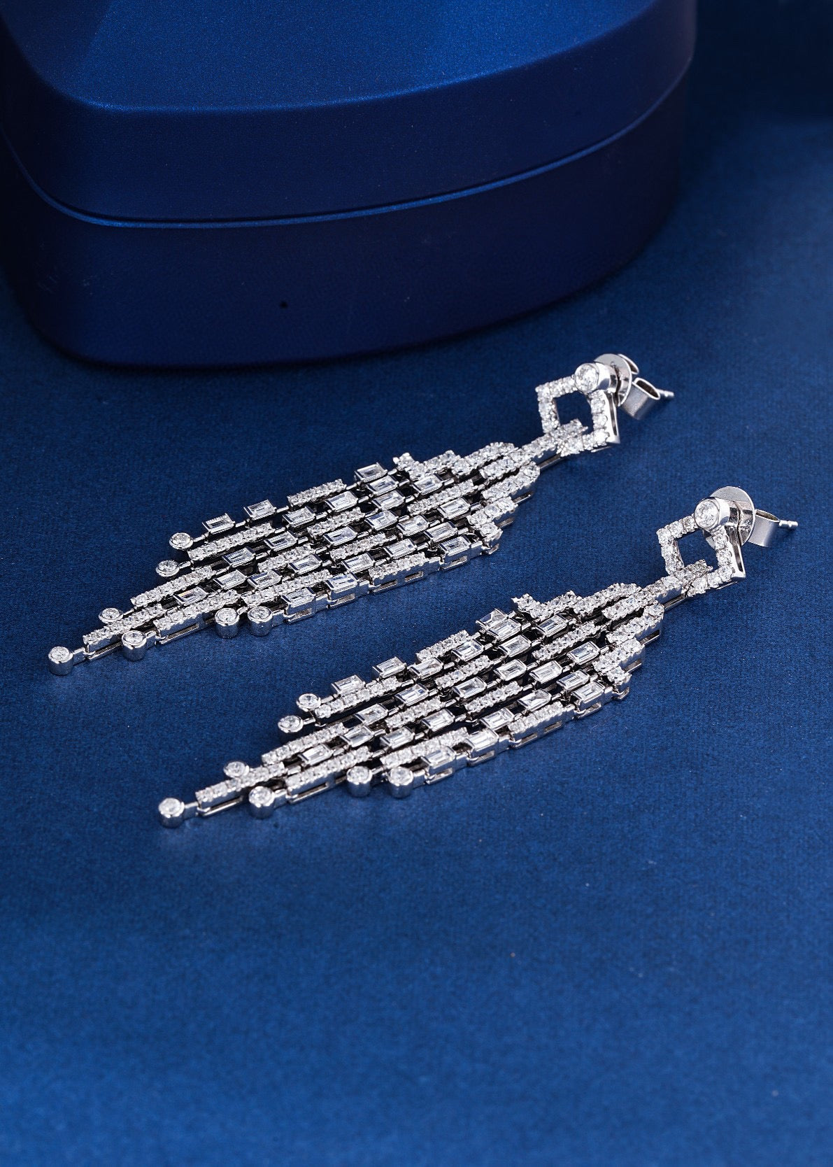 18K Cultured Round Diamond Trapezoid Kite Tassel Earrings