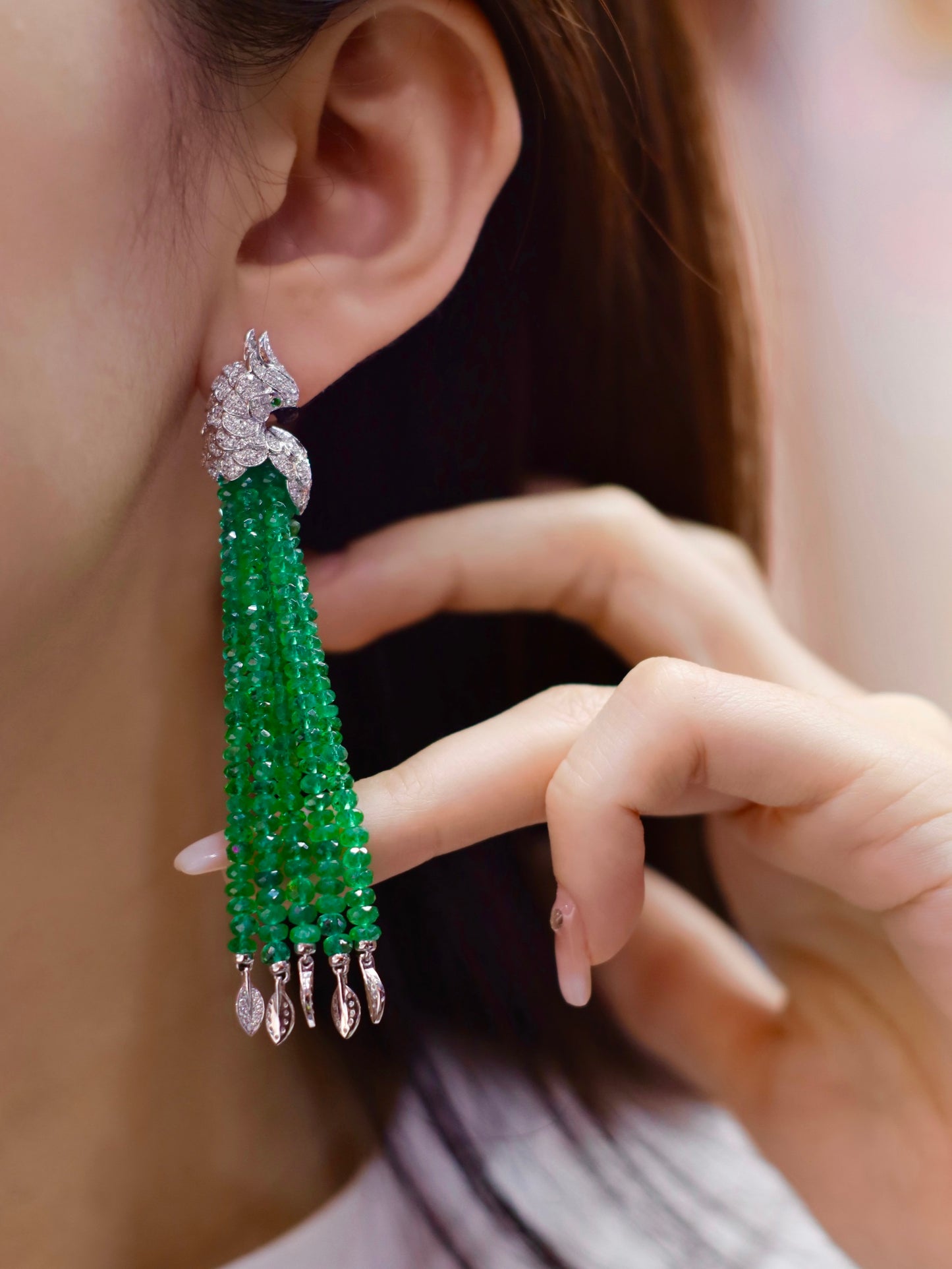 Exquisite Macaw-Inspired Jewelry: Emerald Dangle Earrings