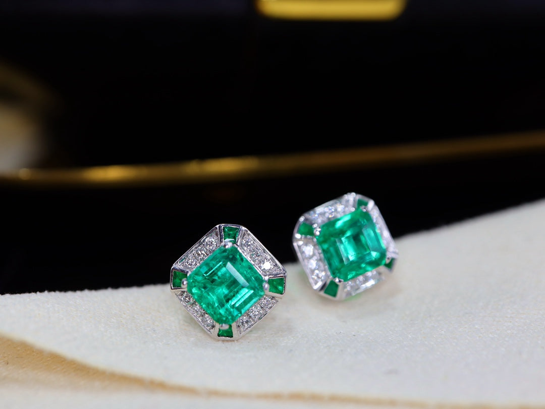 Panjshir Emerald Earrings - Vivid Green Jewelry Gem