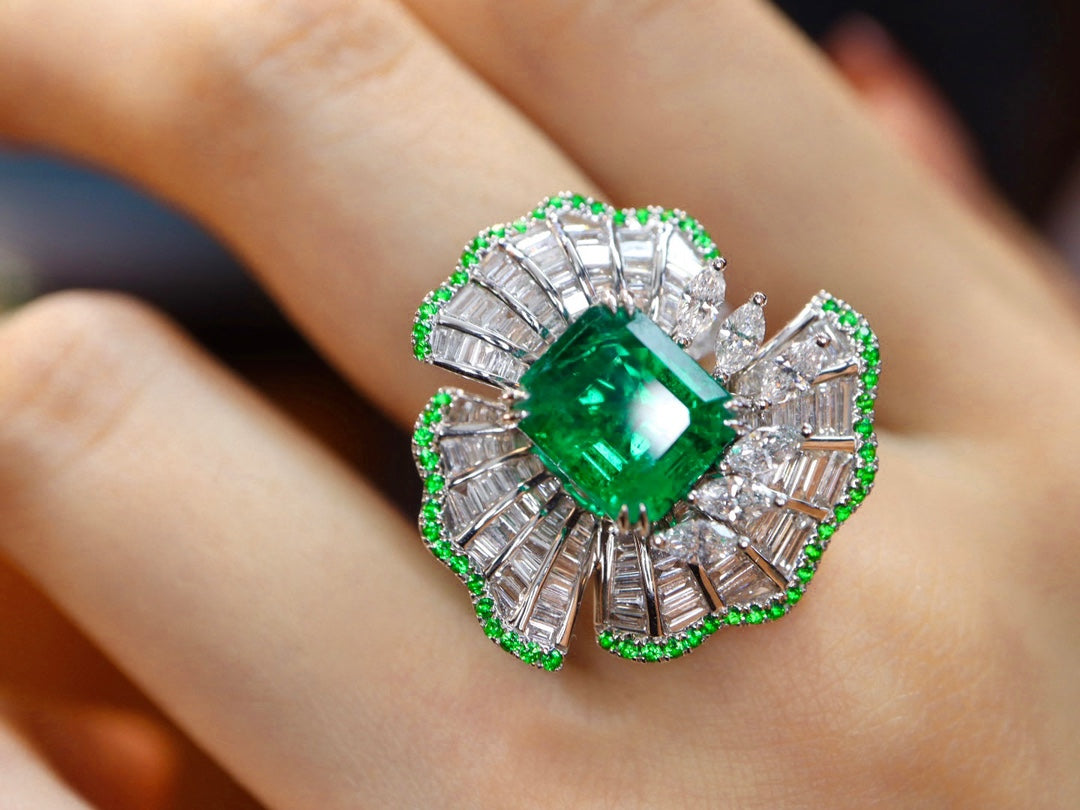 Emerald Elegance: Vivid Green Lotus Jewelry - Pendant/Ring