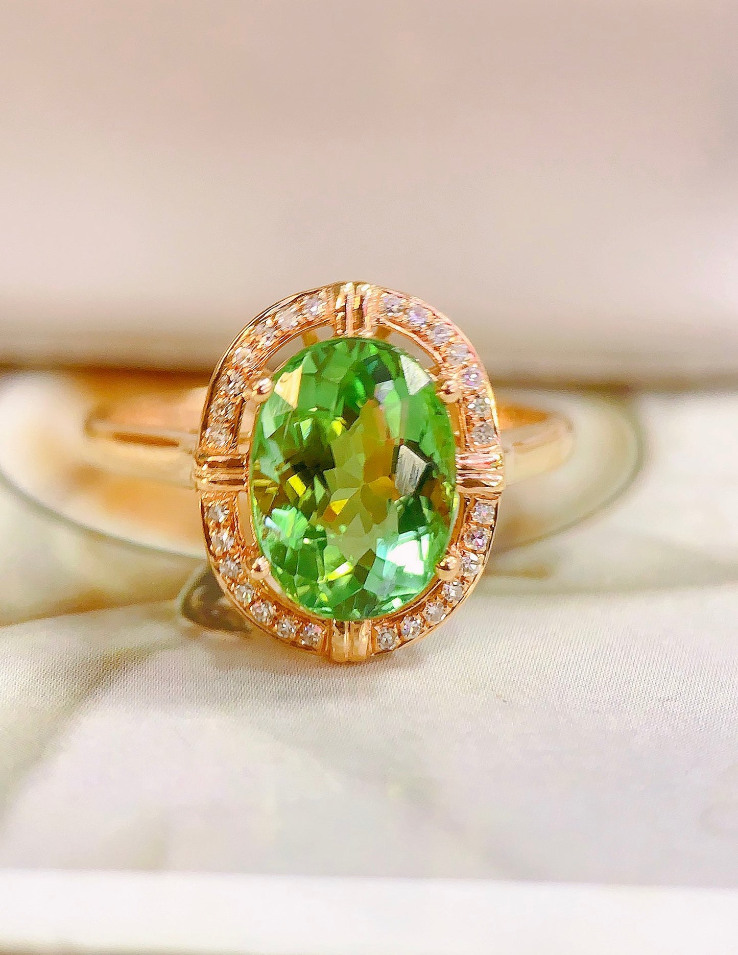 Elegant Green Peridot Ring - A Touch of Autumn's Cool Charm to Your Jewelry Collection