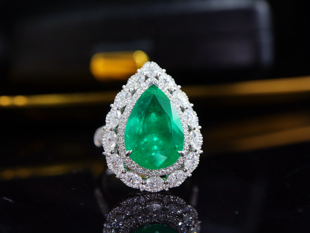 Emerald Ring/Pendant Two-Use Jewelry Piece