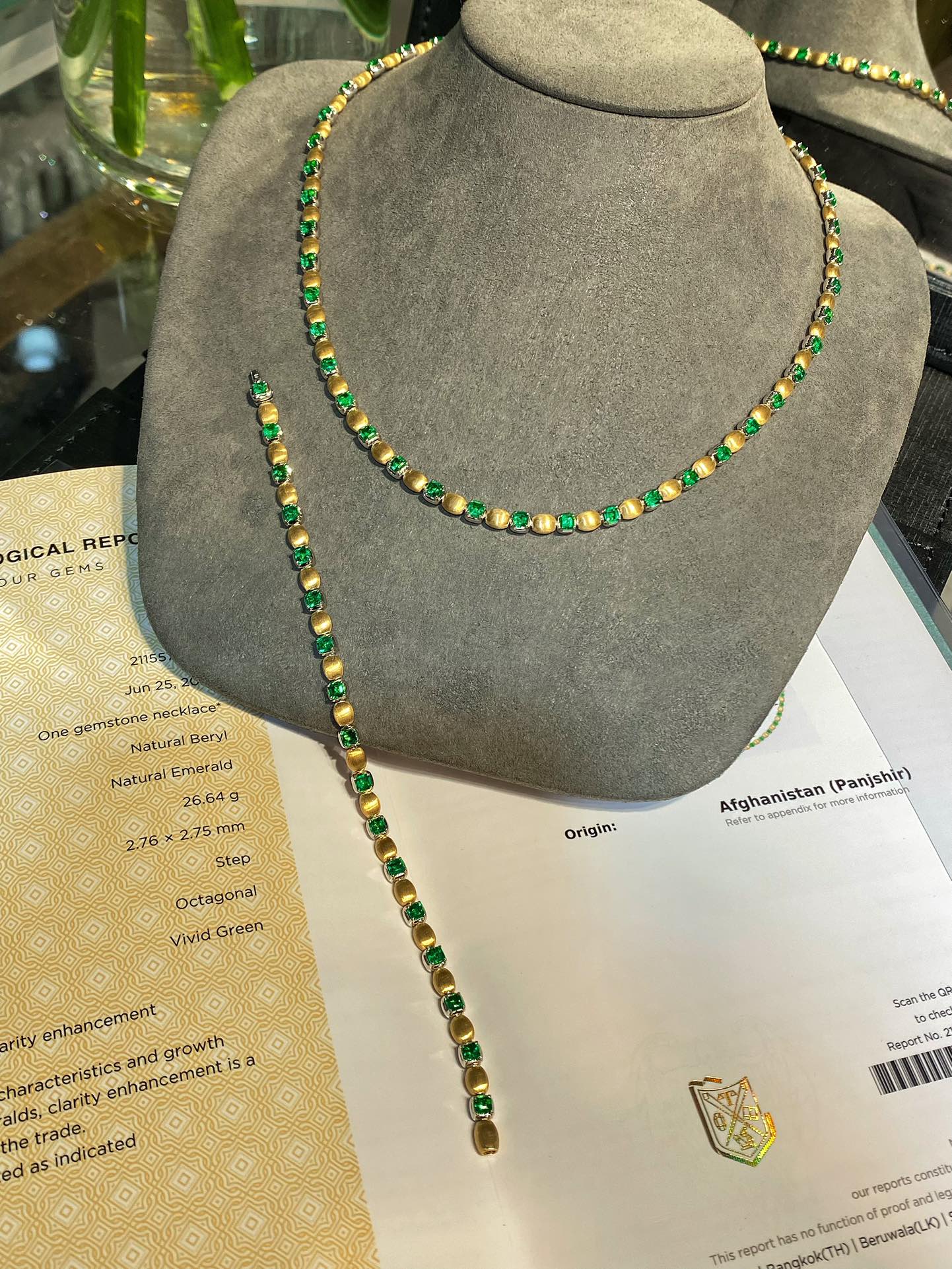 Chocker Fashion Set: Premium Panjshir Emerald Jewelry