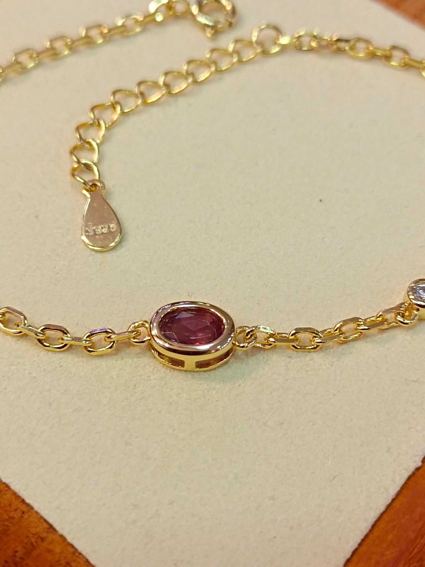 Bracciale incorporato in argento S925 con delicata tormalina rosa - Gioielleria raffinata