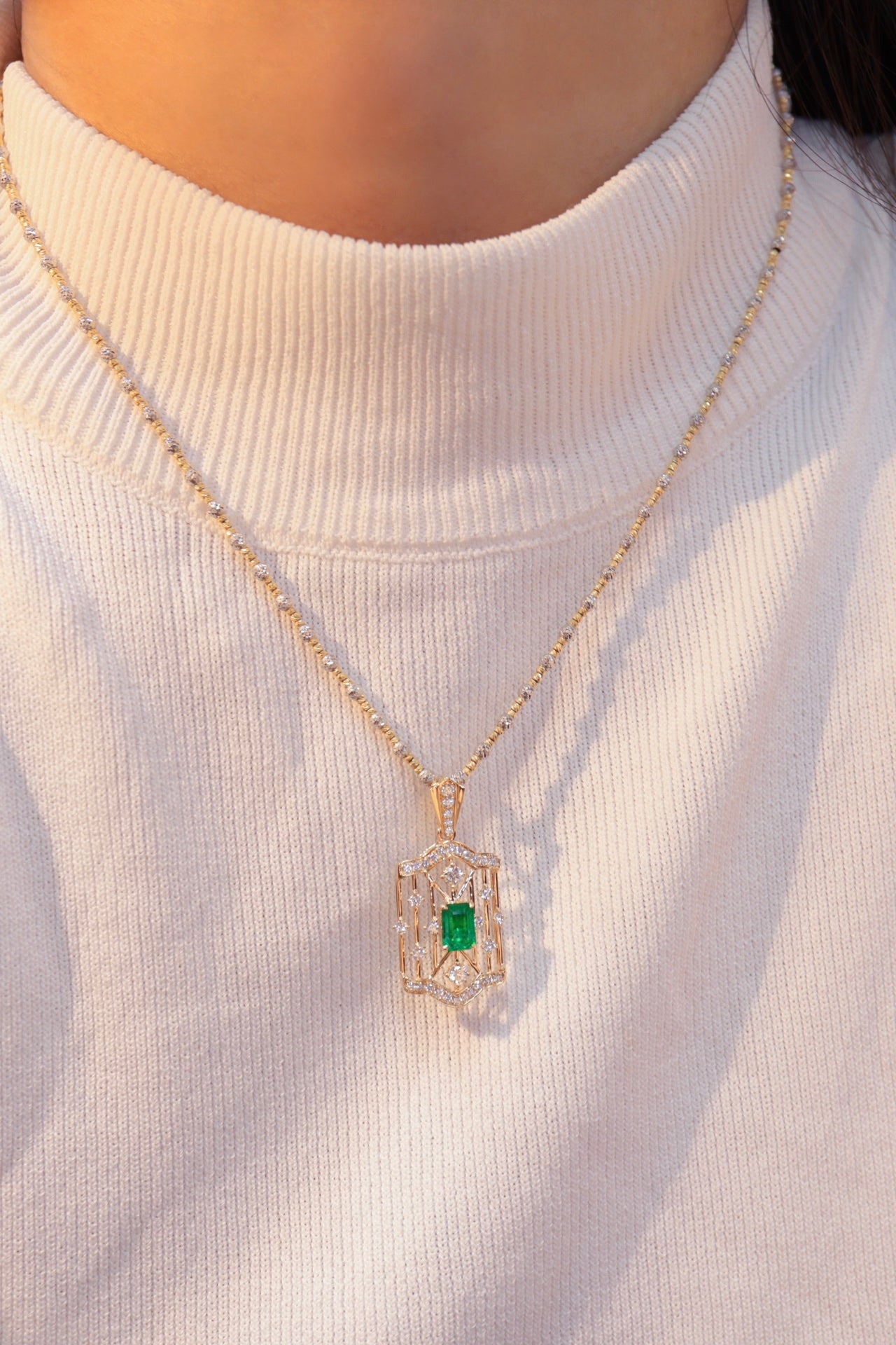 High-End Fashionable Emerald Pendant Jewelry