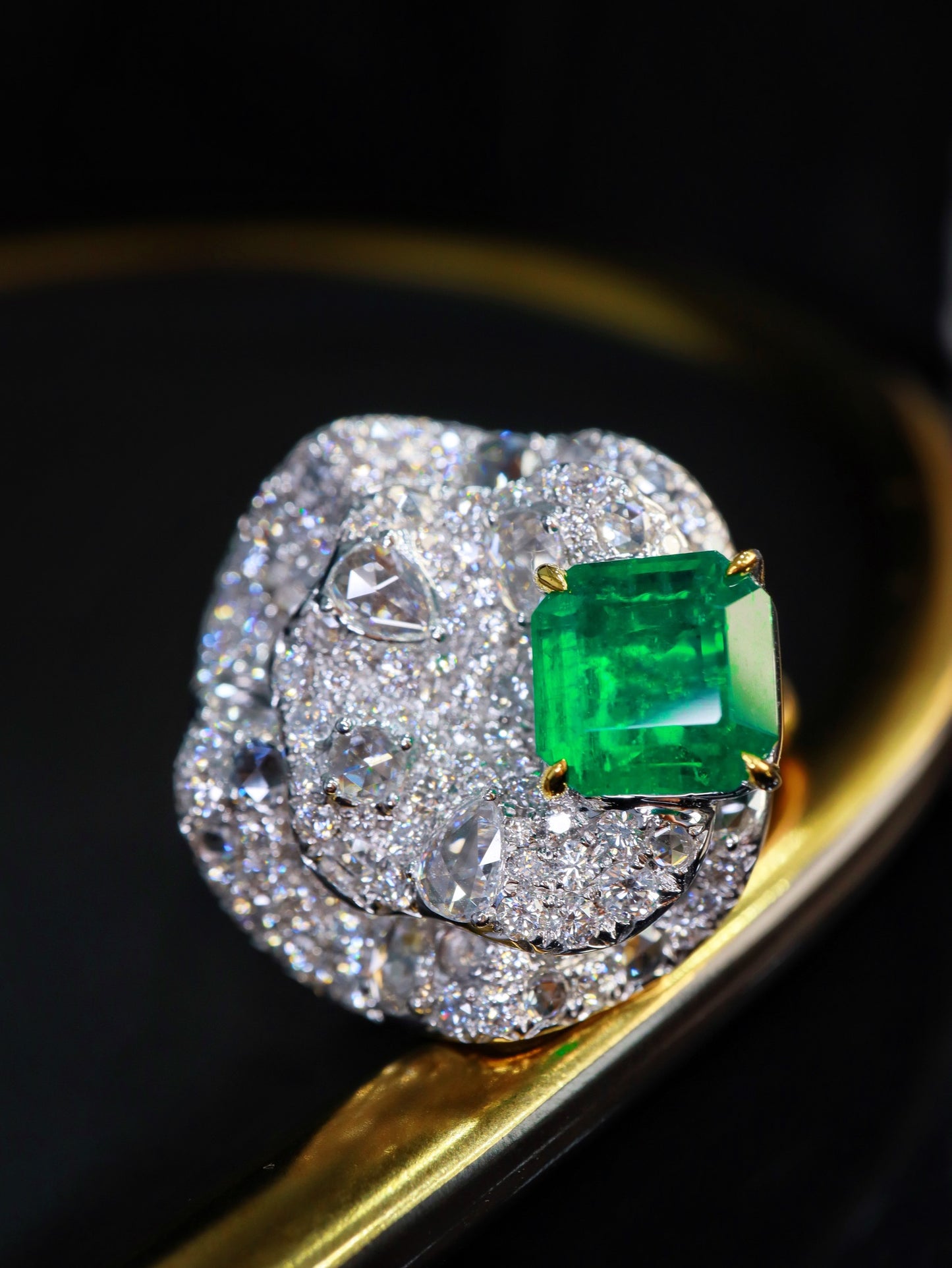 Panjshir Emerald Ring - Top-Tier Wharton Green Jewelry Marvel