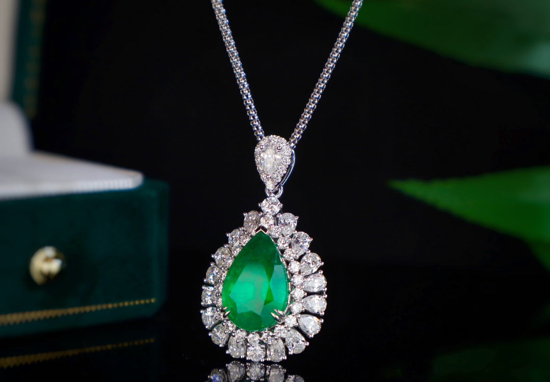 Emerald Pendant Jewelry: A Luxurious Choice for Elegance