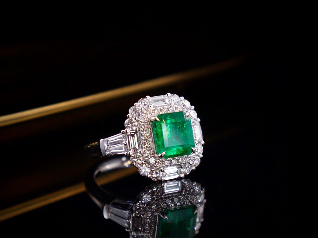 Emerald Ring - Premium Quality Jewelry for Every Occasion