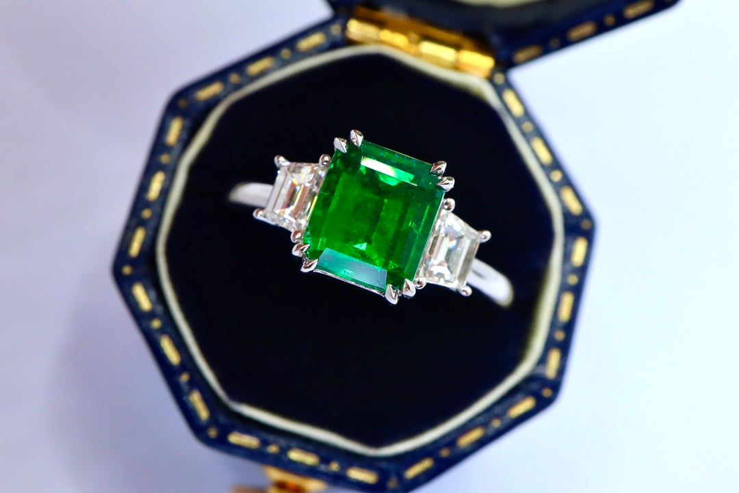 Elegant Three-Stone Vivid Green Emerald Ring - Fine Jewelry