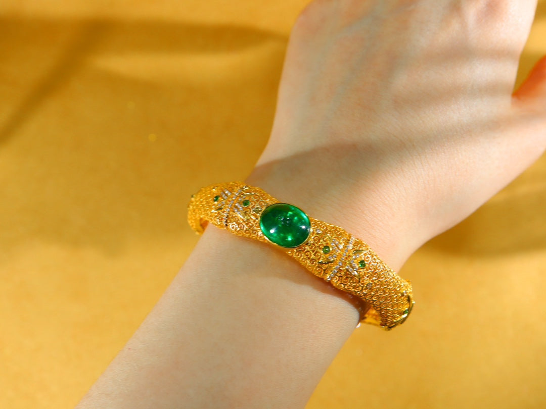 Exquisite Filigree Emerald Bracelet - Vivid Green Jewelry Masterpiece