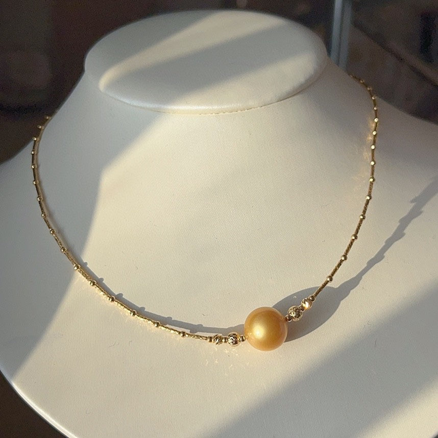 Luxury 18K Gold South Sea Golden Pearl Necklace - Jewelry for Elegance