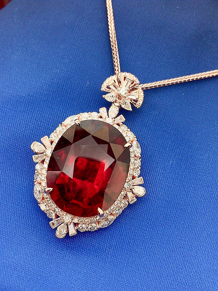 Exquisite Collectible Jewelry: Top-Grade Large Carat Ruby-Like Tourmaline Pendant