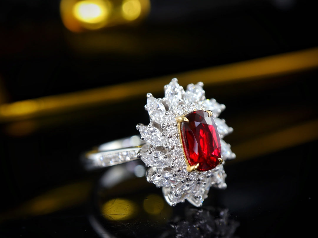 No-Burn Pigeon's Blood Ruby Ring - Sieradencollectie