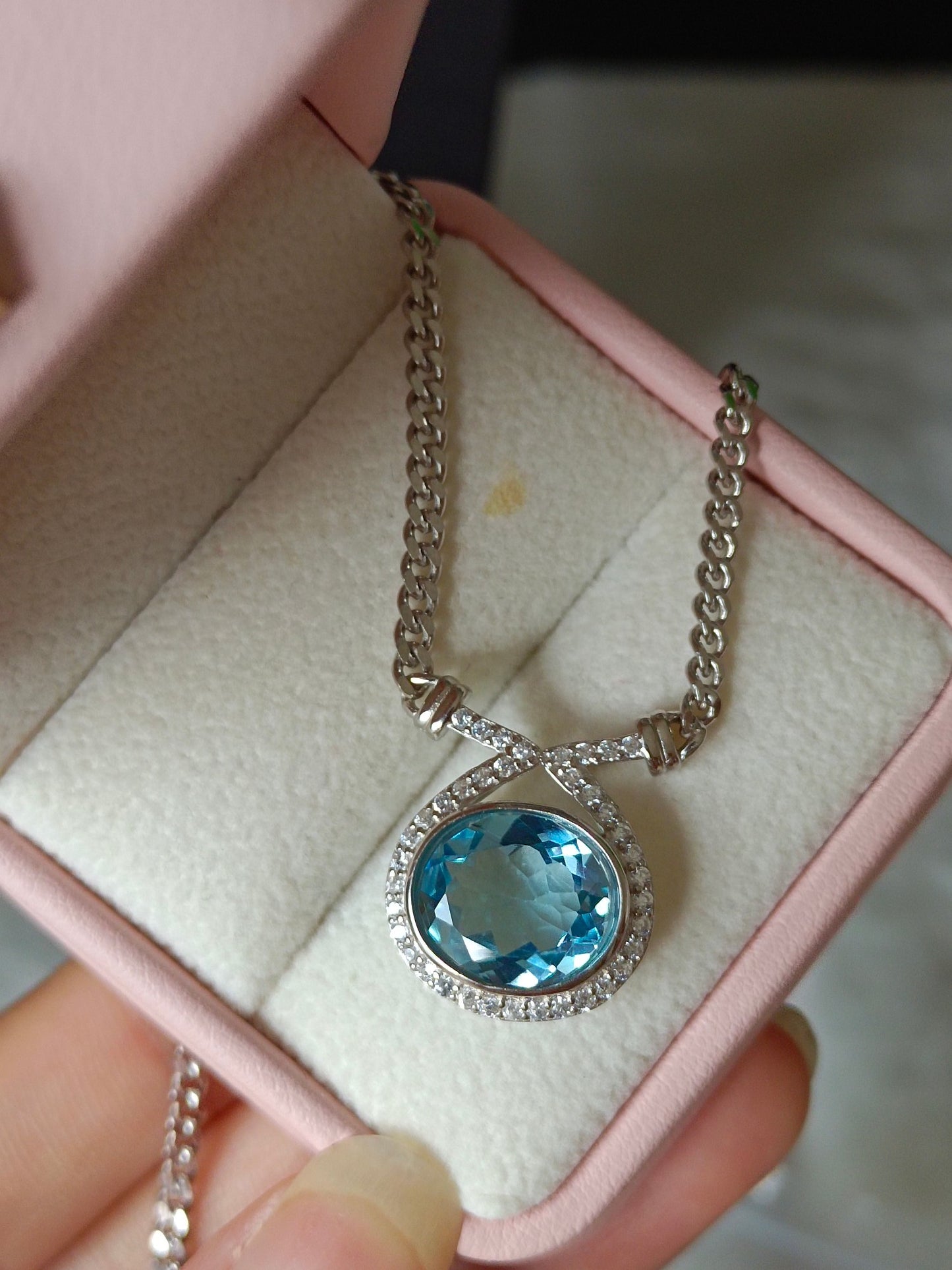 Exquisite Natural Swiss Blue Topaz Jewelry Necklace