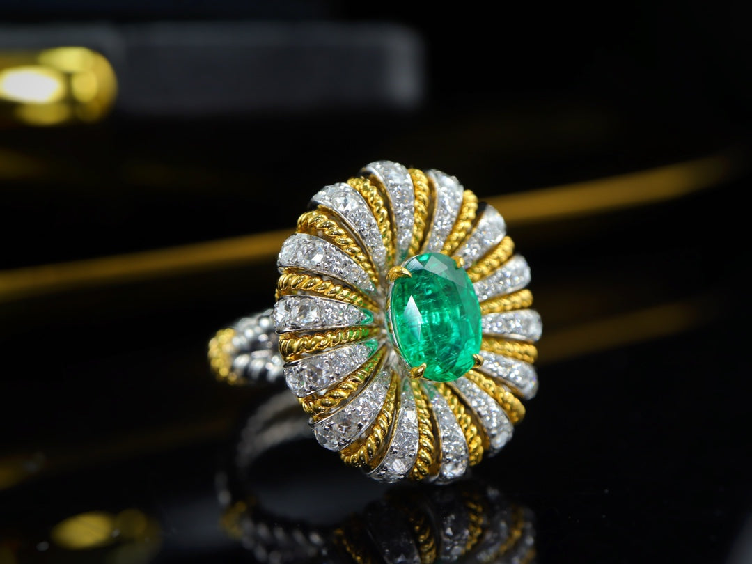 Exquisite Emerald Ring - High-End Designer Jewelry Piece