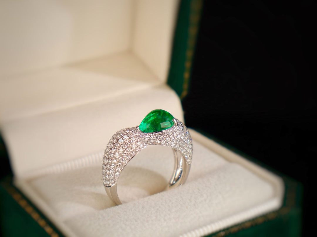 2.03ct Emerald Ring - Exquisite Jewelry Piece