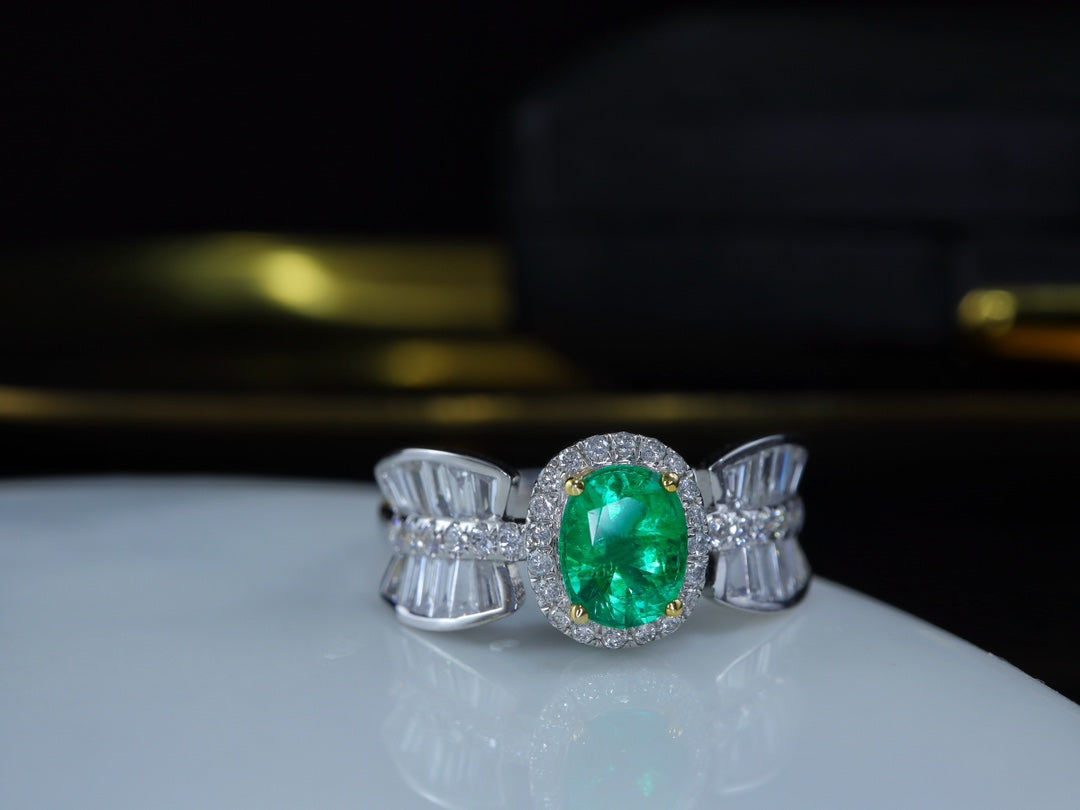 Panjshir Emerald Ring - Luxurious Bowknot Design Jewelry