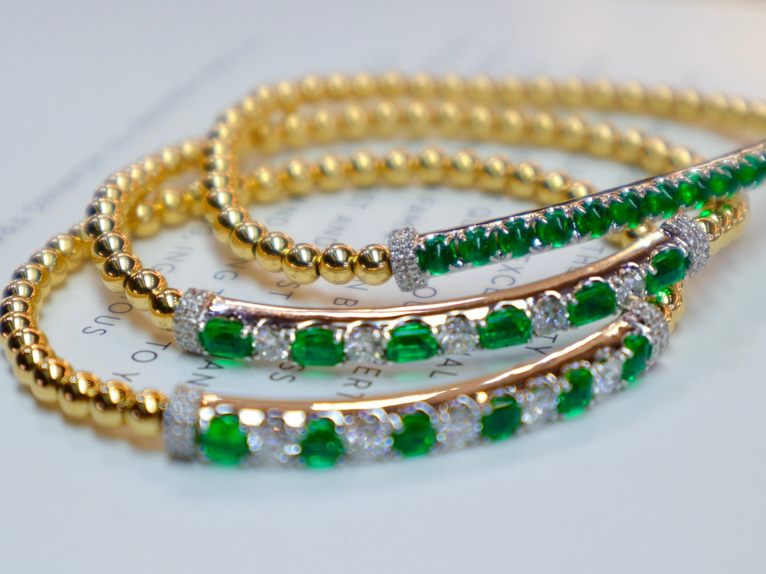 Stylish and Versatile: Imported Elastic Beaded Emerald Bracelet - Premium Jewelry